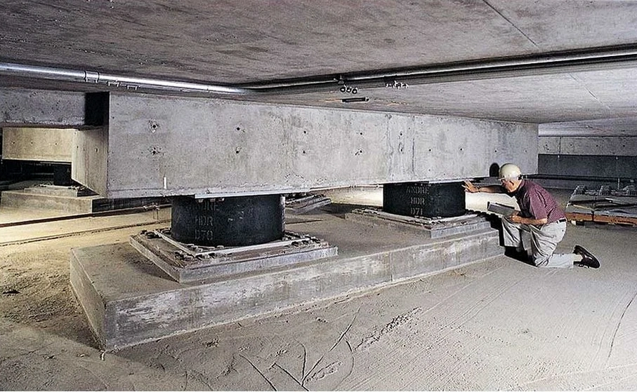 Diseño de Aislación Sísmica de Base en Chiguayante: Protección Estructural para el Valle del Biobío