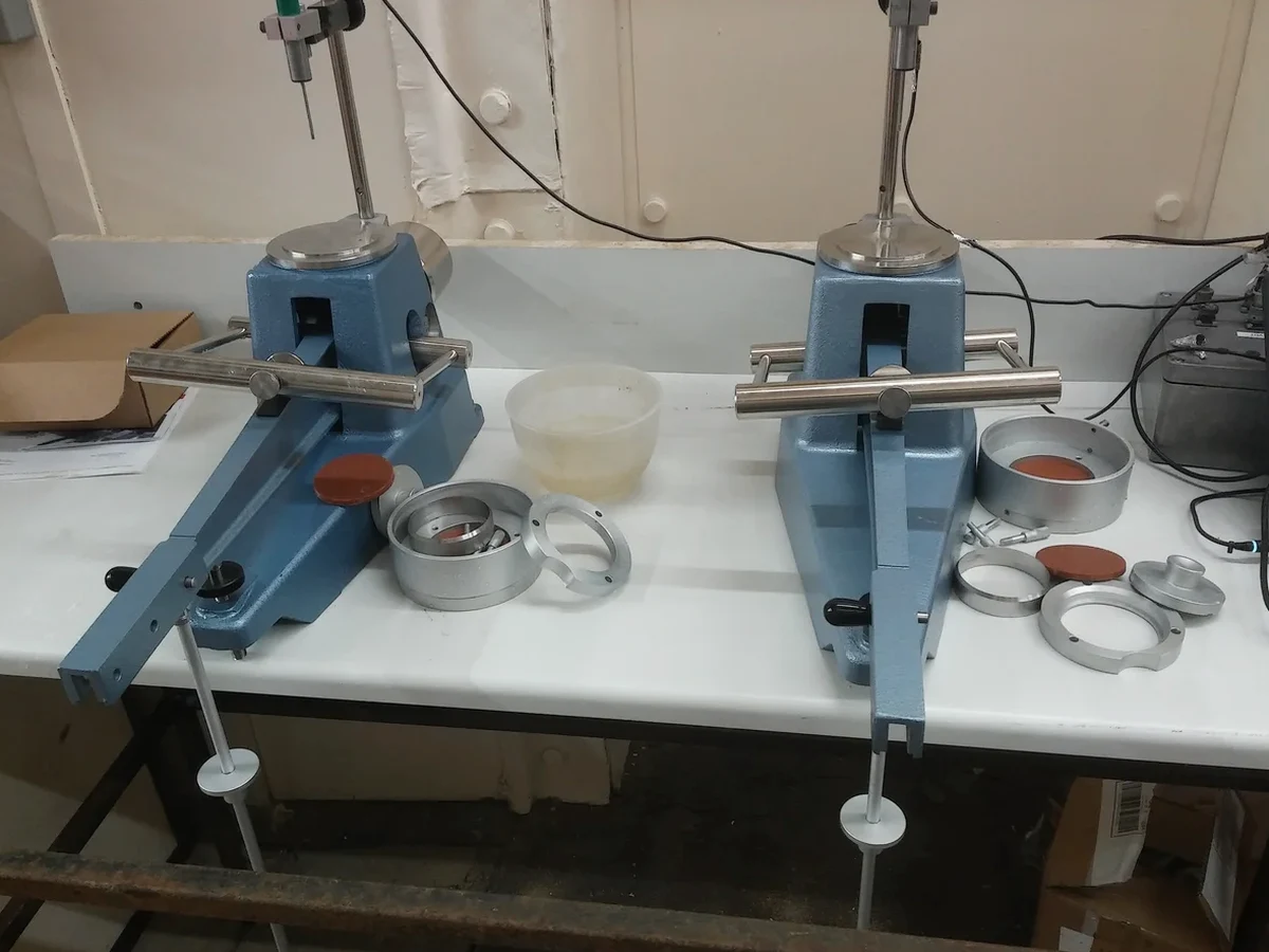 Límites de Atterberg en Chiguayante: Control de Plasticidad del Suelo