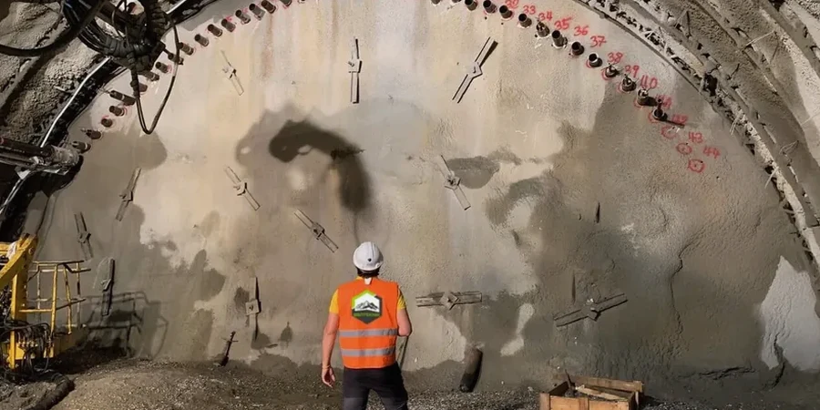 Monitoreo geotécnico de excavaciones en Chiguayante: control estructural y asentamiento